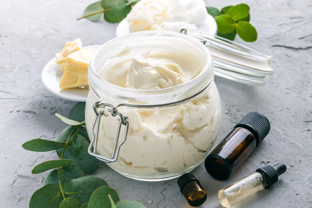 Shea Butter & Coconut Oil Lotion Recipe That Everyone Loves - DIY Beauty  Base
