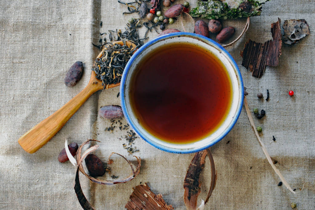 https://allprettybits.com/posts/herbal-teas-for-glowing-skin/image-08-large.jpg