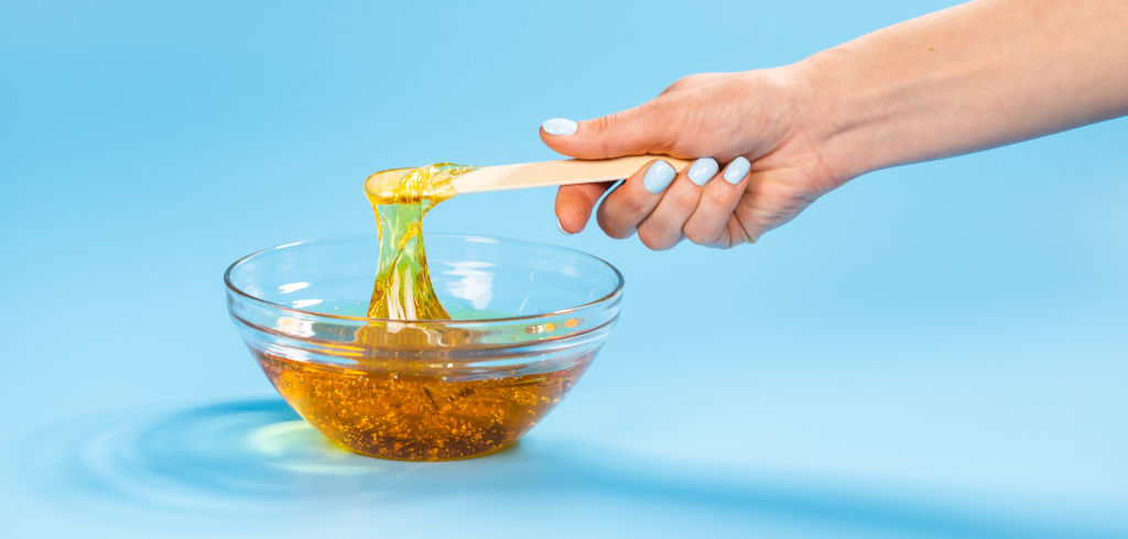How to Make Honey Wax: Easy DIY Recipe + Benefits - allprettybits